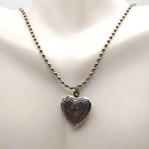 Sterling silver‎ carved victorian locket necklace